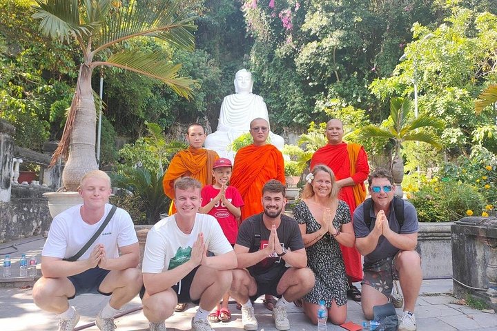 Erkunden Sie Da Nangs Marmorberge, die Am Phu Höhle und die Statue der Buddha-Dame auf einer geführten Kleingruppentour, Foto 6 | wizardtrip
