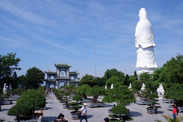 Erkunden Sie Da Nangs Marmorberge, die Am Phu Höhle und die Statue der Buddha-Dame auf einer geführten Kleingruppentour, Foto 8 | wizardtrip