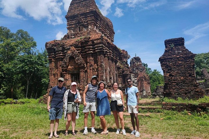 Sunset boat trip and My Son Sanctuary tour from Hoi An, Vietnam, photo 12 | wizardtrip