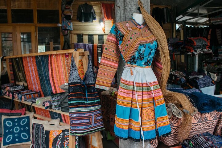 Trekking through scenic rice terraces and ethnic villages in Sapa, Vietnam, photo 22 | wizardtrip