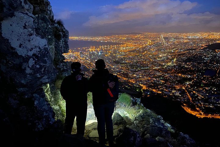 Randonnée sur Lion's Head au Cap pour des vues spectaculaires du lever ou du coucher de soleil sur la ville et l'océan, photo 14 | wizardtrip
