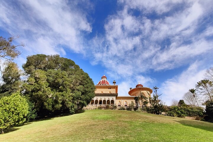 Private tour exploring Sintra's Pena Palace, Regaleira, and coastal Portugal from Lisbon, photo 24 | wizardtrip