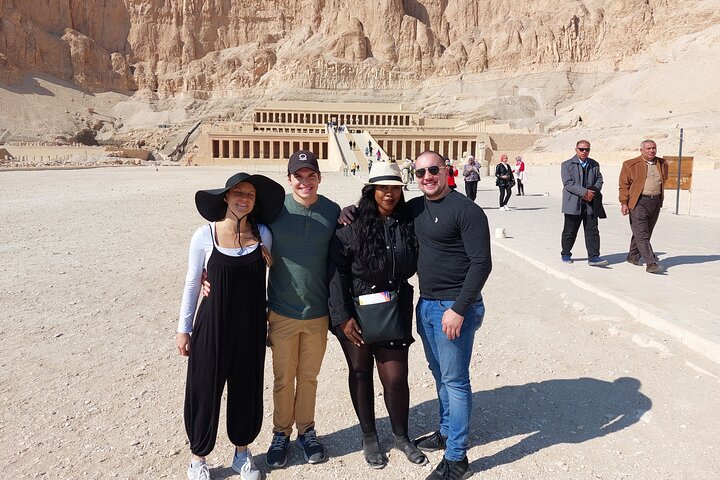 Voo de balão sobre Luxor ao nascer do sol, seguido de um tour por templos e tumbas egípcias antigas, foto 13 | wizardtrip