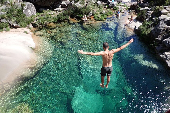 Parque Nacional Peneda-Gerês: Tour de Cascadas, Lagunas y Pueblo Antiguo desde Oporto | wizardtrip