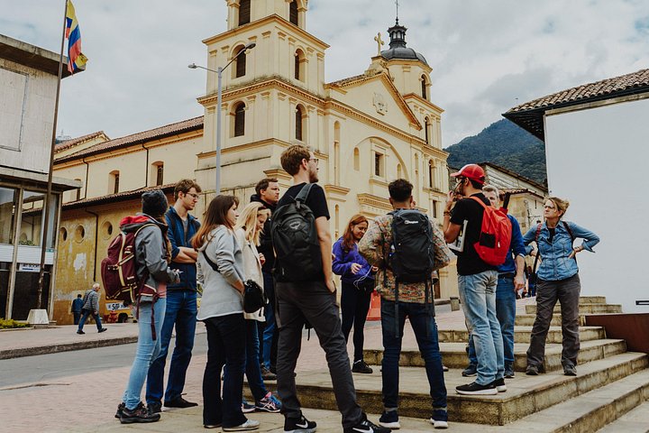 Explorez le quartier historique de La Candelaria à Bogotá lors d'une visite guidée à pied, couvrant les principaux sites et lieux culturels, photo 14 | wizardtrip