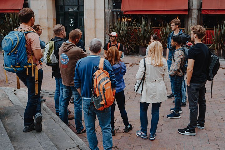 Explorez le quartier historique de La Candelaria à Bogotá lors d'une visite guidée à pied, couvrant les principaux sites et lieux culturels, photo 21 | wizardtrip