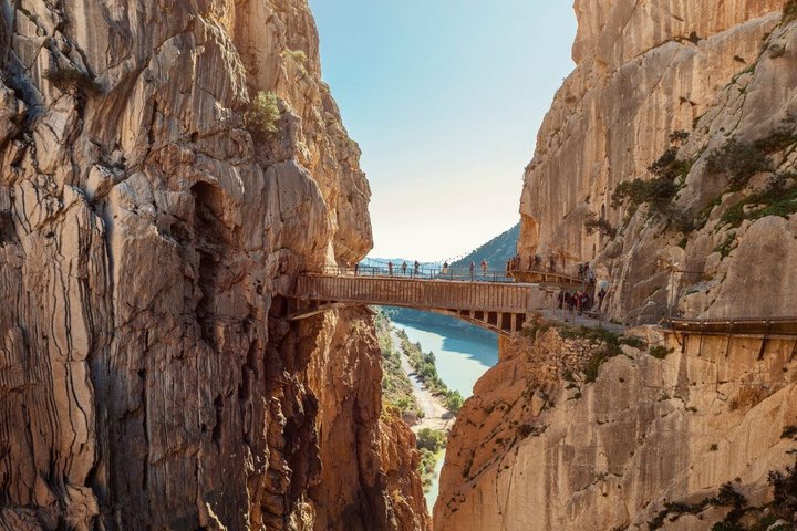 Málaga : Excursion d'une journée guidée sur le Caminito del Rey avec transport en bus | wizardtrip