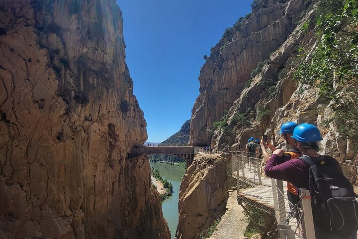 Guidet tur på Caminito del Rey gangbroen i Málaga, Spanien, med fantastisk udsigt over kløften og broer, foto 6 | wizardtrip