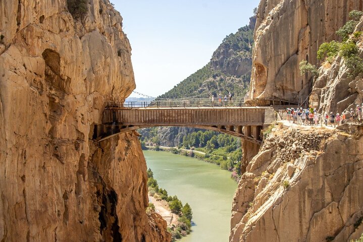 Guidet tur på Caminito del Rey gangbroen i Málaga, Spanien, med fantastisk udsigt over kløften og broer, foto 11 | wizardtrip