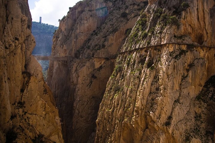 Guidet tur på Caminito del Rey gangbroen i Málaga, Spanien, med fantastisk udsigt over kløften og broer, foto 20 | wizardtrip