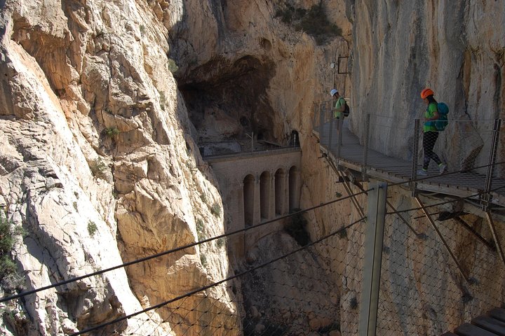 Guidet tur på Caminito del Rey gangbroen i Málaga, Spanien, med fantastisk udsigt over kløften og broer, foto 24 | wizardtrip