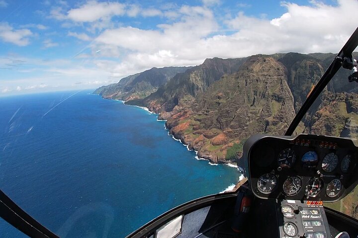 Kauai Private Doors Off Helicopter Tour: Ultimate Waterfalls | wizardtrip