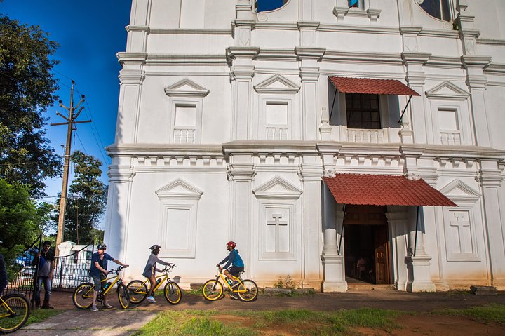 Elcykeltur på Divar Island, Goa, der udforsker kulturarv og lokalt liv, foto 12 | wizardtrip