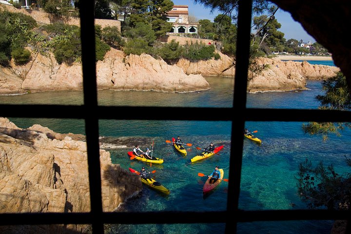 Kajak- og snorkeleventyr, der udforsker havgrotter og bugter langs Costa Brava, foto 12 | wizardtrip