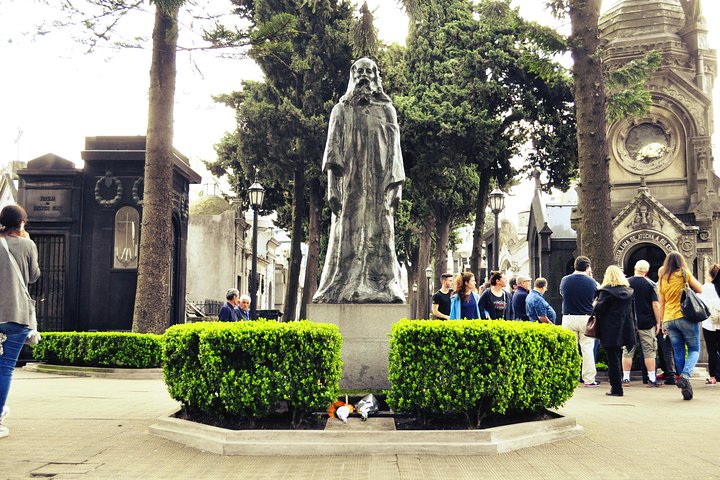 Rondleiding Recoleta Kerkhof in het Engels | wizardtrip