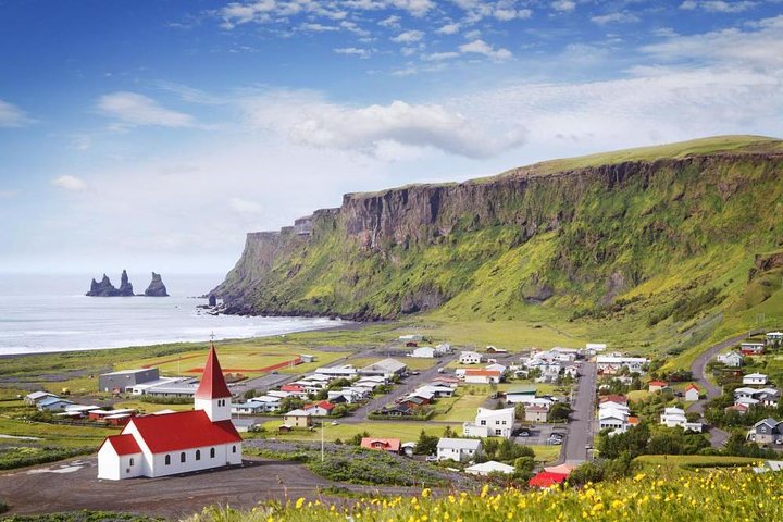 Spettacolo di lava dal vivo a Vik, Islanda, con lava fusa ed elementi educativi, foto 10 | wizardtrip