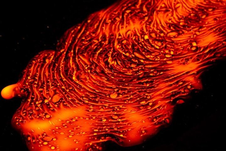 Spettacolo di lava dal vivo a Vik, Islanda, con lava fusa ed elementi educativi, foto 17 | wizardtrip