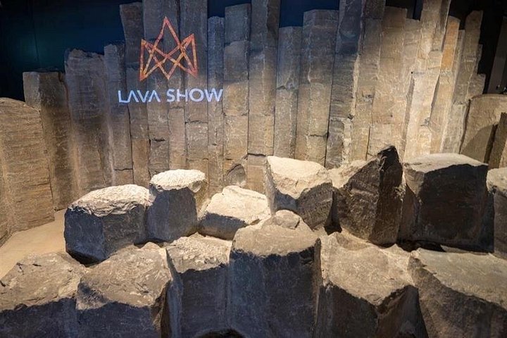 Live lava show experience in Reykjavik, Iceland, showcasing molten lava, photo 28 | wizardtrip