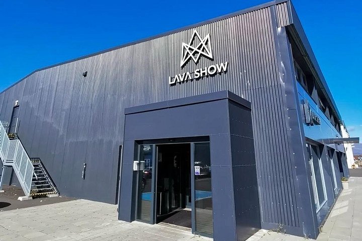 Live lava show experience in Reykjavik, Iceland, showcasing molten lava, photo 29 | wizardtrip