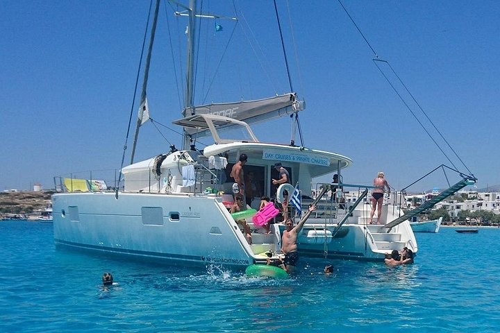 Catamaran cruise in Naxos, Greece, with swimming, snorkeling, and onboard dining, photo 12 | wizardtrip