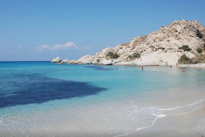 Catamaran cruise in Naxos, Greece, with swimming, snorkeling, and onboard dining, photo 20 | wizardtrip