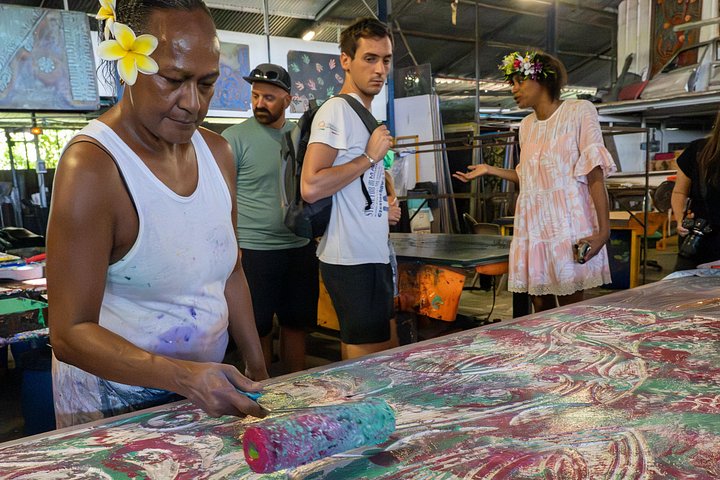 Explore Tahiti's East Coast with a small group, visiting black sand beaches, waterfalls, and cultural sites, photo 24 | wizardtrip