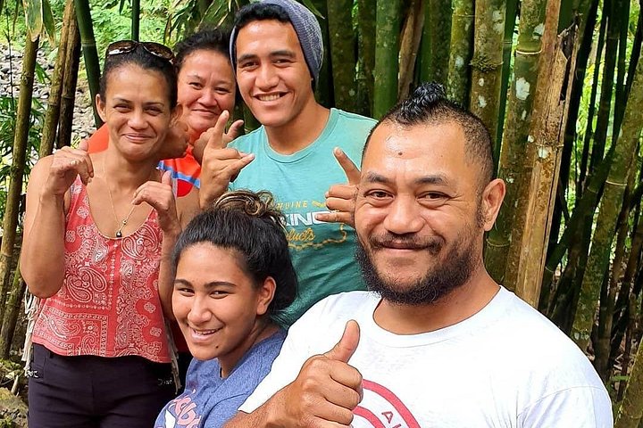 Explore Tahiti's East Coast with a small group, visiting black sand beaches, waterfalls, and cultural sites, photo 27 | wizardtrip