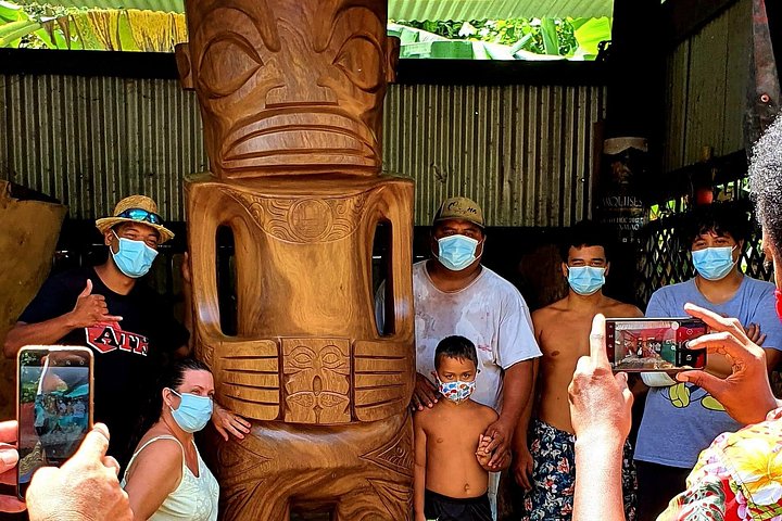Explore Tahiti's East Coast with a small group, visiting black sand beaches, waterfalls, and cultural sites, photo 28 | wizardtrip