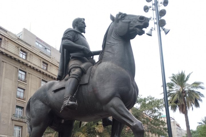 Vandretur i det historiske Santiago, Chile, der udforsker vartegn og kvarterer, foto 21 | wizardtrip