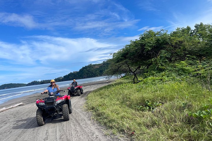 ATV-tur langs Costa Ricas strender og fjell, med dyreliv og naturskjønn utsikt, foto 48 | wizardtrip