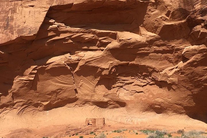モニュメントバレーの広大な風景と文化遺産を、延長された4x4バックカントリーツアーで体験してください、写真7 | wizardtrip