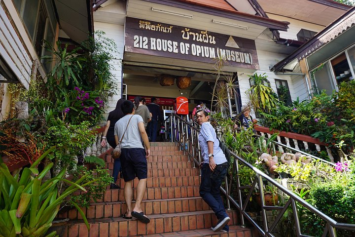 Endagstur till Chiang Rai med Vita templet, Mekongfloden och Golden Triangle, foto 32 | wizardtrip