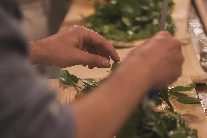 Leer traditioneel Albanees koken met onbeperkte wijn en raki in Tirana, foto 13 | wizardtrip