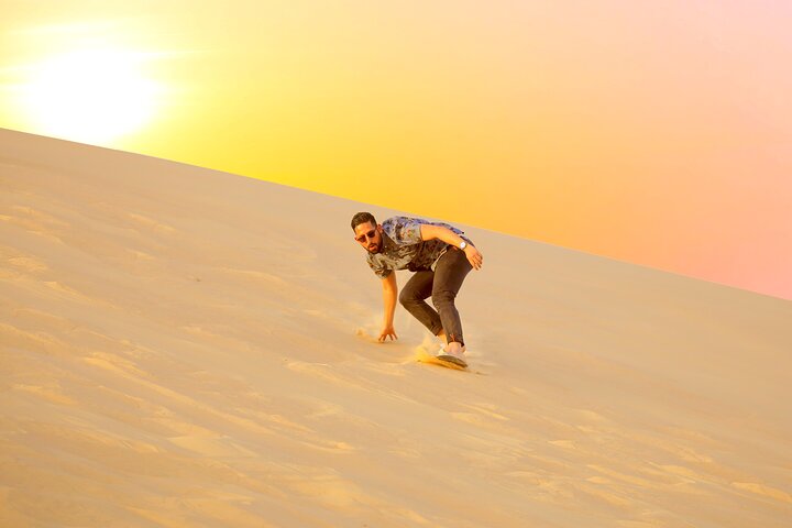 Ervaar een woestijnsafari in Abu Dhabi met dune bashing, kamelenritten en traditioneel entertainment, foto 7 | wizardtrip