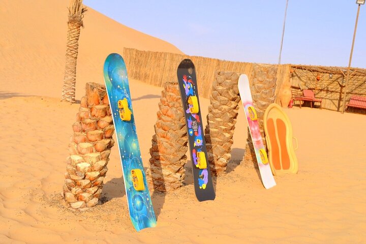 Ervaar een woestijnsafari in Abu Dhabi met dune bashing, kamelenritten en traditioneel entertainment, foto 8 | wizardtrip