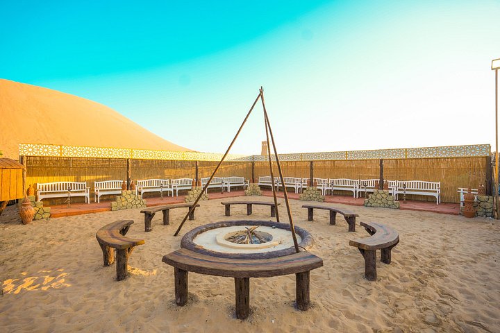 Ervaar een woestijnsafari in Abu Dhabi met dune bashing, kamelenritten en traditioneel entertainment, foto 27 | wizardtrip
