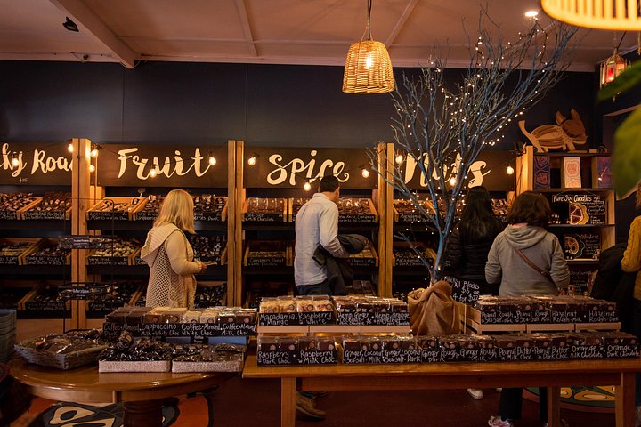 Full day tour exploring Margaret River's hidden gems, including wine tasting, local food, and animal encounters, photo 13 | wizardtrip