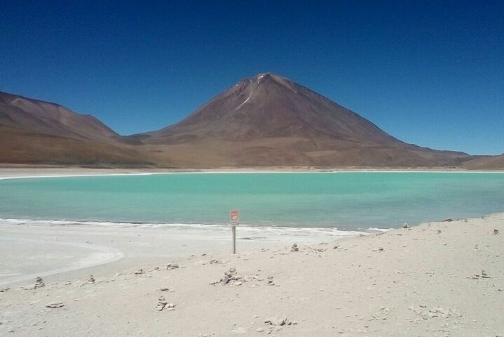 Explorez le vaste Salar d'Uyuni, les lagunes colorées et les paysages volcaniques lors d'une aventure bolivienne de 3 jours, photo 8 | wizardtrip