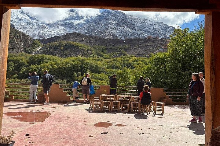 Excursion d'une journée complète au départ de Marrakech vers les Monts Atlas, les villages berbères, le désert d'Agafay avec balade à dos de dromadaire, photo 17 | wizardtrip
