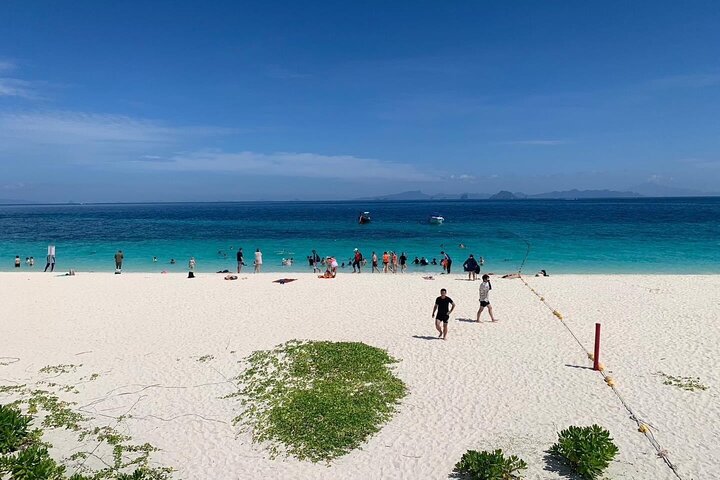 Speedboottour naar Phi Phi en 4 eilanden vanuit Krabi, Thailand, met prachtige stranden en snorkelmogelijkheden, foto 18 | wizardtrip