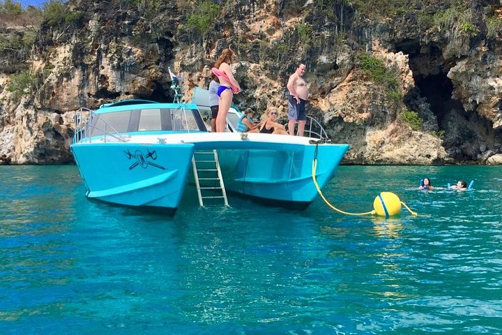 Excursion en bateau à Saint-Martin avec baignade, snorkeling et island hopping, photo 15 | wizardtrip