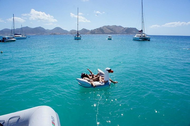 Excursion en bateau à Saint-Martin avec baignade, snorkeling et island hopping, photo 23 | wizardtrip