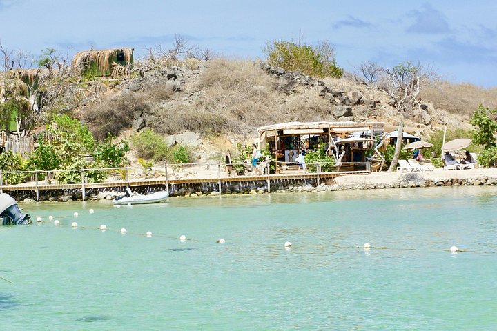 Excursion en bateau à Saint-Martin avec baignade, snorkeling et island hopping, photo 27 | wizardtrip