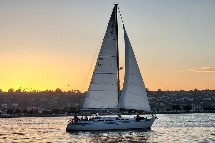 Solnedgångsseglats med utsikt över San Diegos skyline och landmärken, foto 12 | wizardtrip