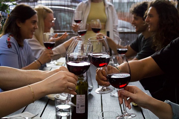 A guided food tour in Rome's Trastevere neighborhood, showcasing authentic Italian cuisine and local wines, photo 21 | wizardtrip
