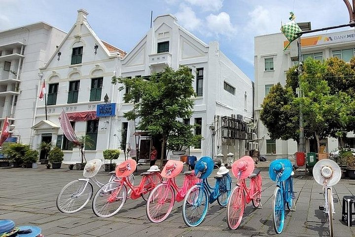 Privé-dagtour met gids die de historische bezienswaardigheden, culturele monumenten en het lokale leven van Jakarta verkent, foto 12 | wizardtrip