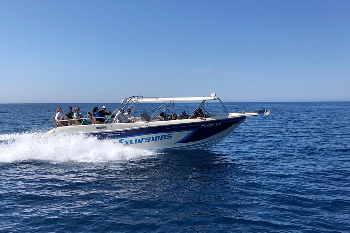Speedboot-Tour zur Blauen Grotte und zur Insel Vis ab Hvar, Kroatien, mit atemberaubenden Meeresgrotten und Buchten, Foto 9 | wizardtrip