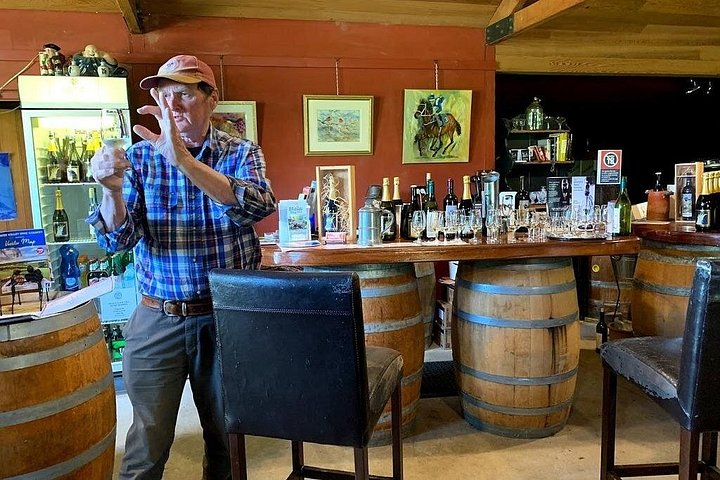 Chef-led gourmet food and wine tour from Sydney to Hunter Valley, featuring wine tasting and local cuisine, photo 7 | wizardtrip