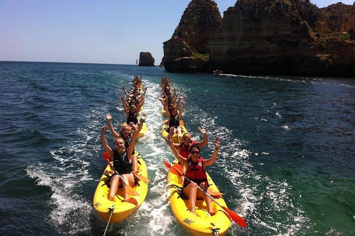 Kajakkpadling gjennom havgrottene og hulene ved Ponta da Piedade, Lagos, Portugal, foto 7 | wizardtrip