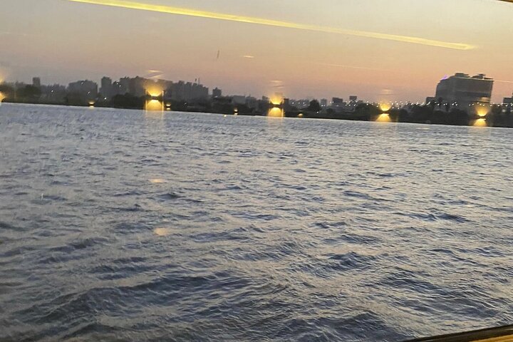 Disfruta de un cautivador crucero con cena por el río Nilo en El Cairo, con entretenimiento en vivo y impresionantes vistas de la ciudad, foto 17 | wizardtrip
